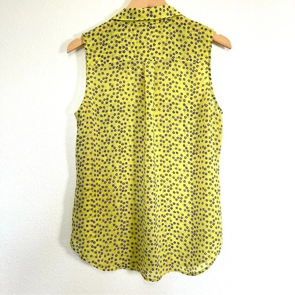 Cabi Bright Yellow Sheer Ditzy Daisy Button Down Shirt Blouse Medium - Picture 10 of 15